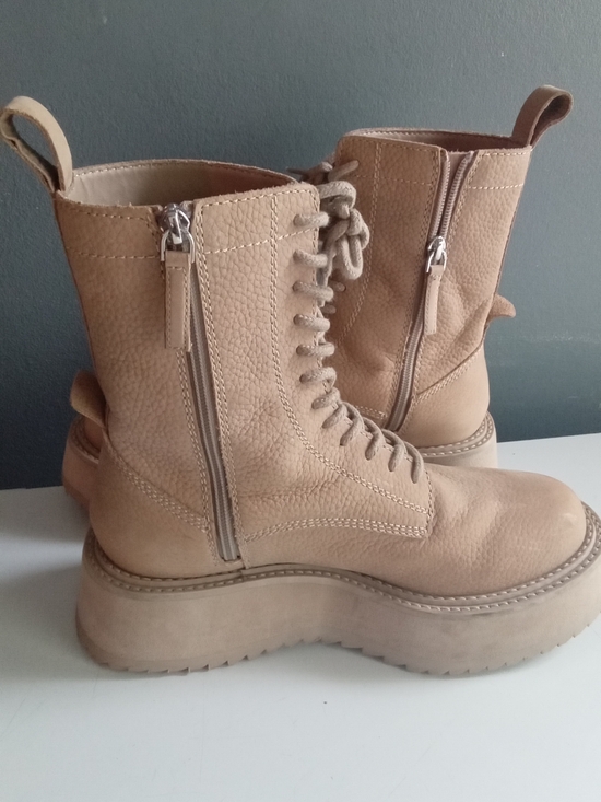 Zara Shoes - Beige Pebbled Leather Platform Combat Boots Lace Up Side Zip Lug Sole Tan
